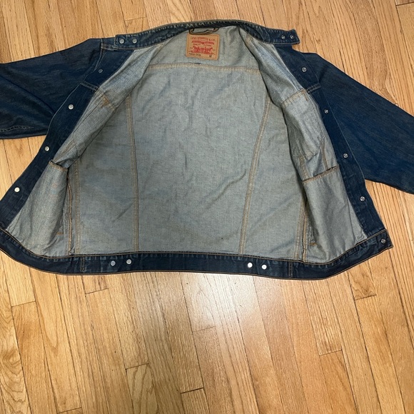 Levi's Classic Blue Denim Collarless Jacket with Tan Stitching - Picture 4 of 13